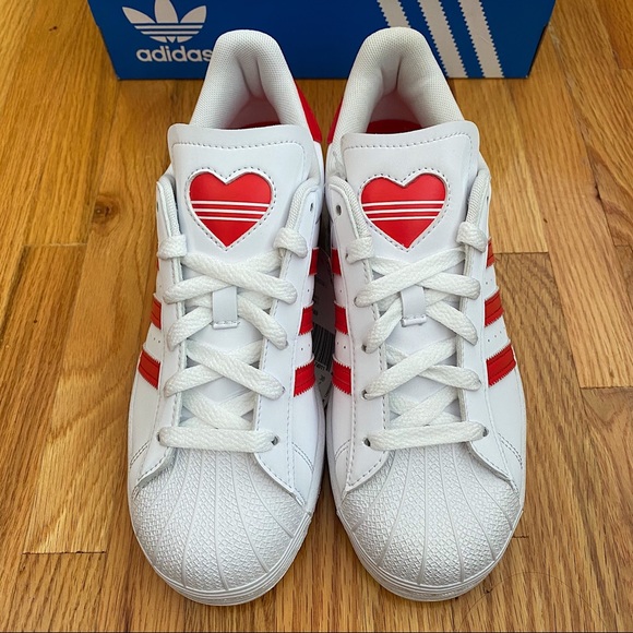 Adidas Superstar Heart Women’s Sneakers - Picture 3 of 8